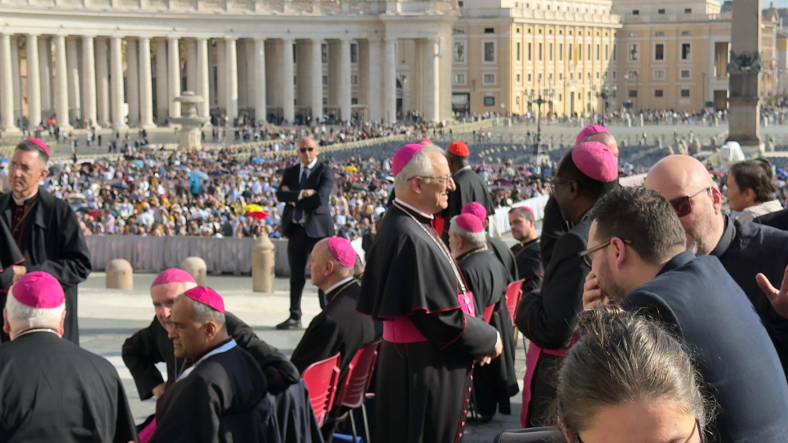 Audiencia-Papa-leon-XIV-con-mundo-educativo-4