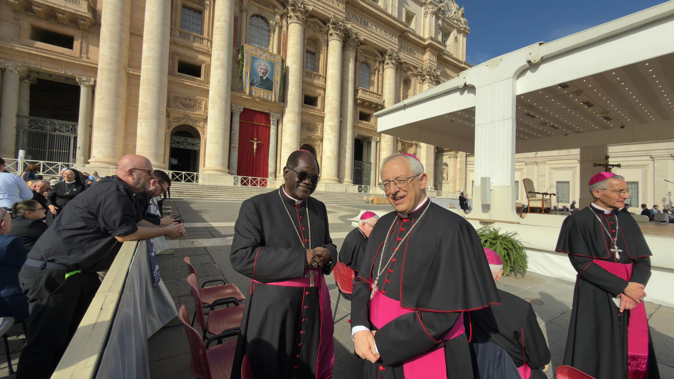 Audiencia-Papa-leon-XIV-con-mundo-educativo-6