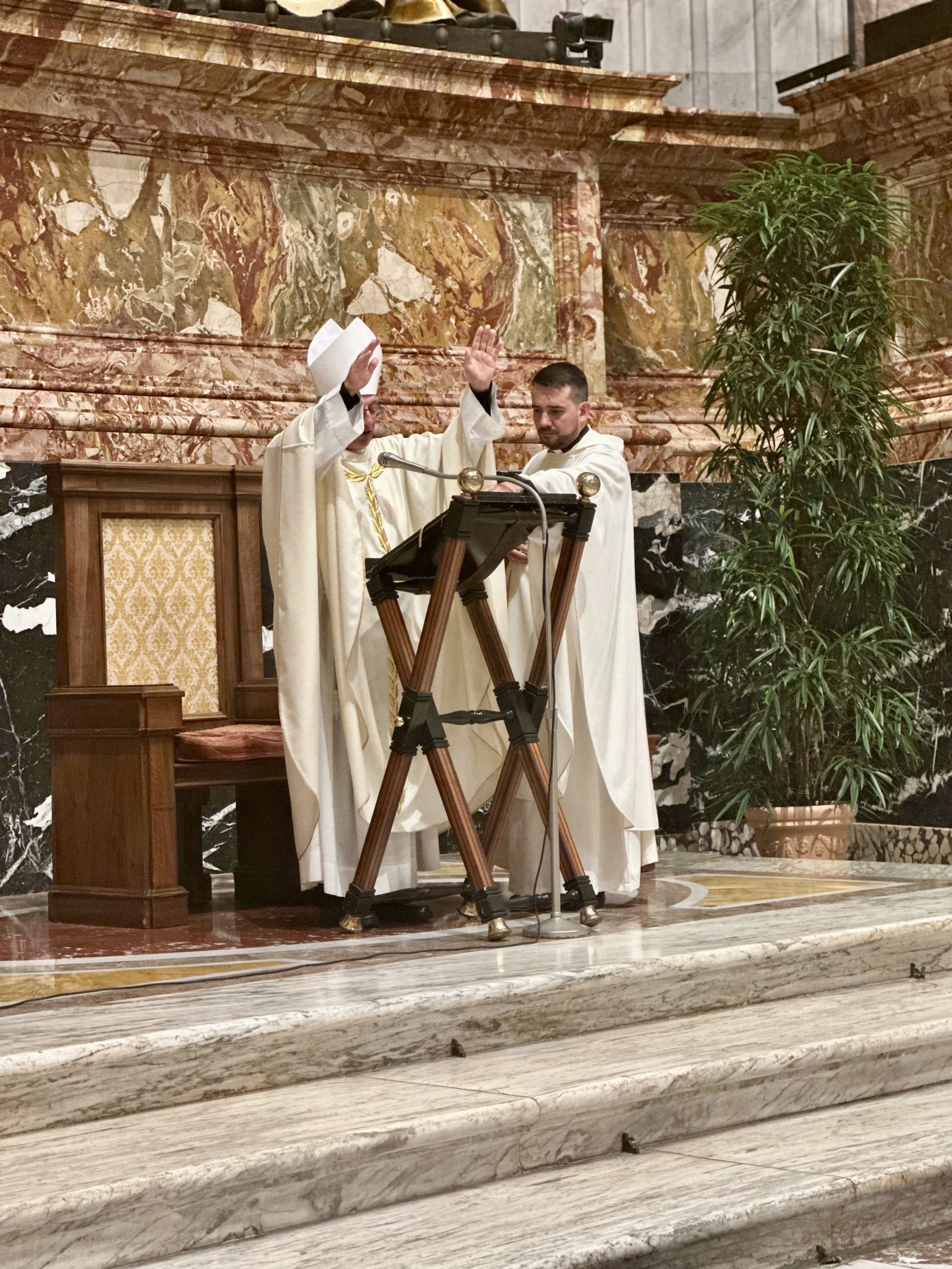 Misa-en-Catedra-de-San-Pedro-12