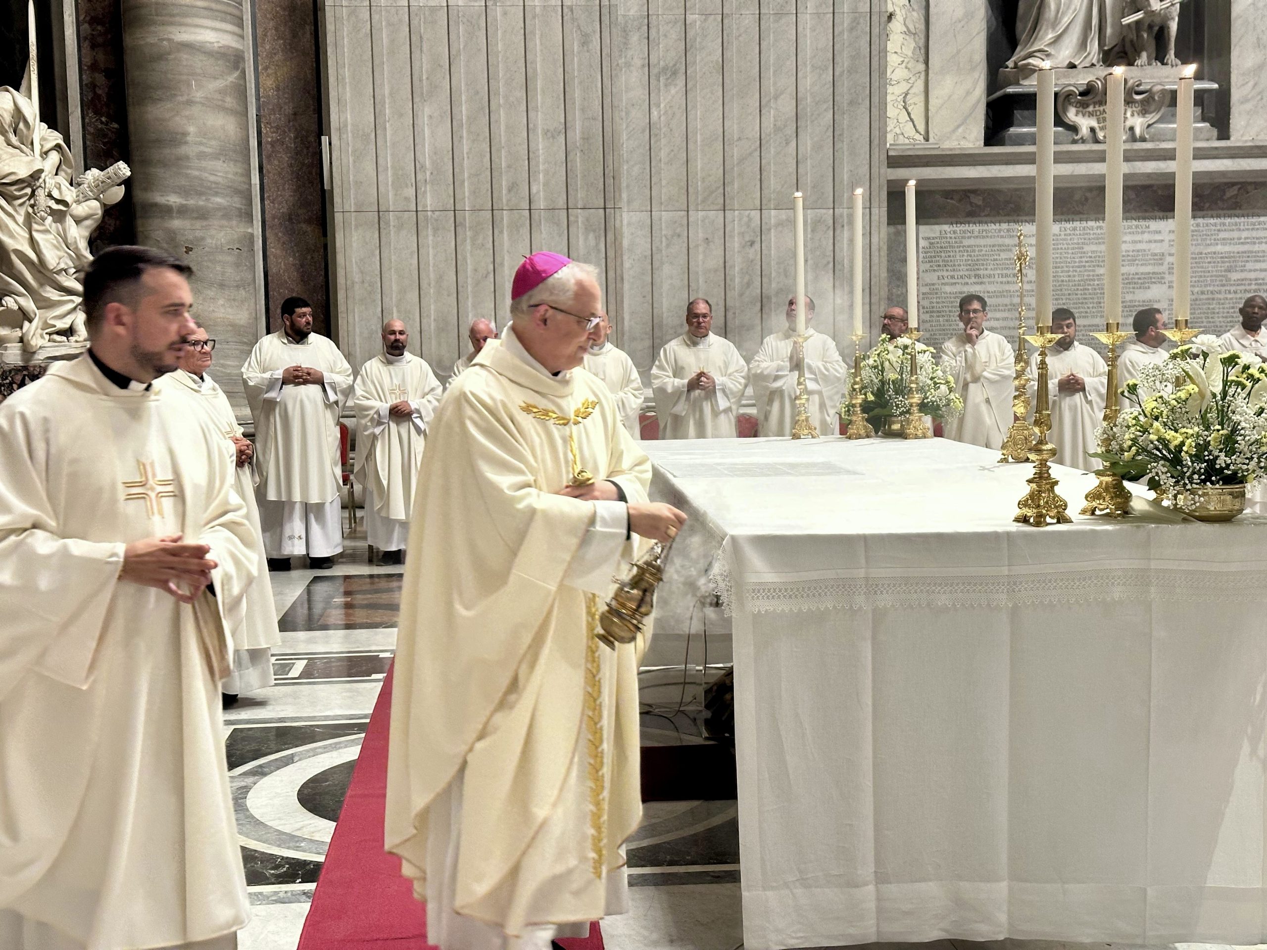 Misa-en-Catedra-de-San-Pedro-16