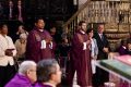 Ordenacion-Sacerdotal_-Jesus-y-Salomon-52